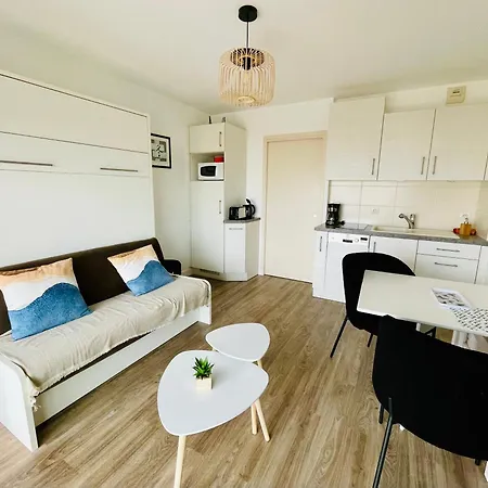 Cadre Parfait En Face Du Port, Confortable *